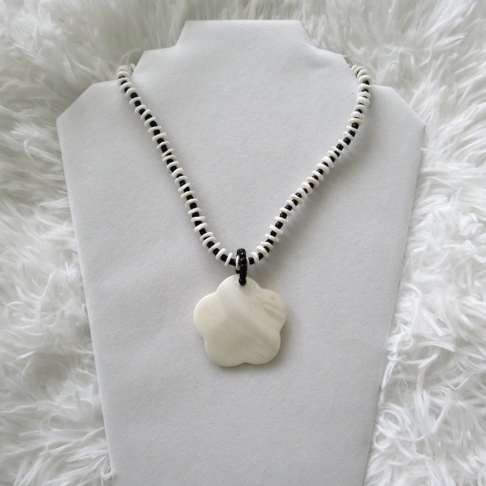 Faux Pearl/Stone Flower Necklace